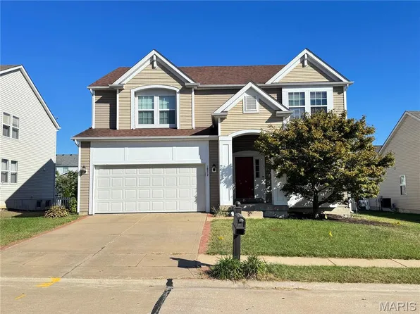 1832 English Oak Dr, Lake Saint Louis, MO 63367