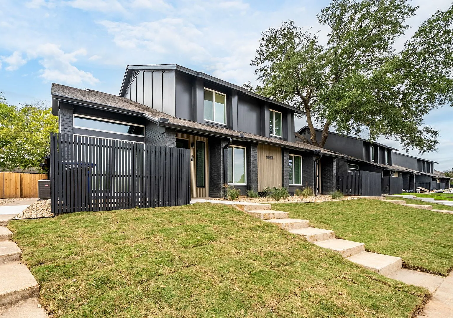 300 HEB gift card at move in Stunning 2 bed / 2 bath condo in North Austin — Photo 1