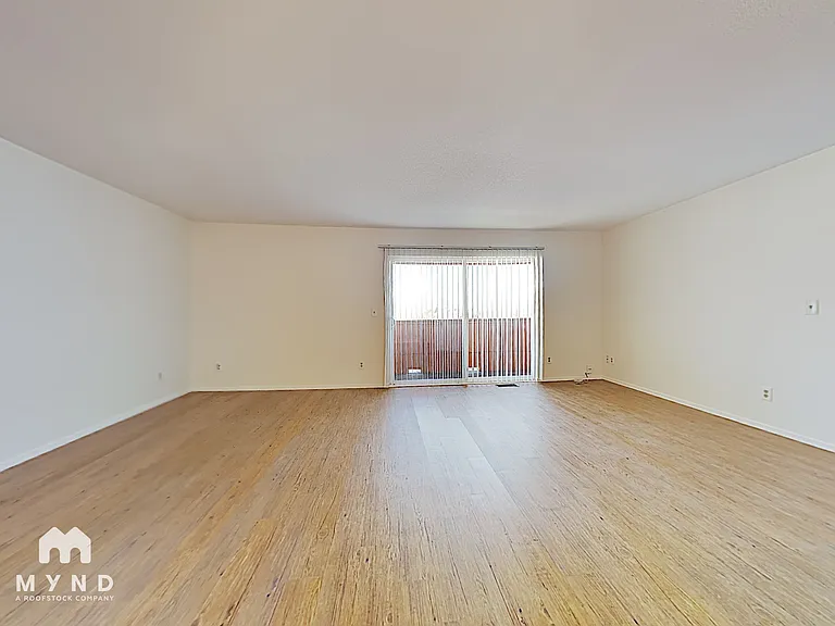 2150 Sutro St #G4 — Photo 3