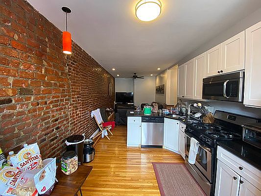 3rd image of 518 4th Ave APT 2F