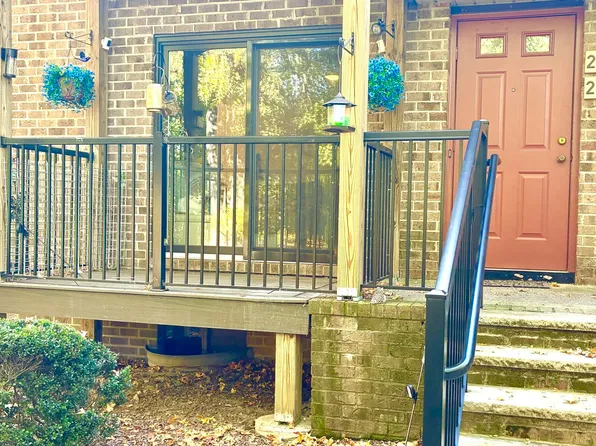 21 Ginger Court, Eatontown, NJ 07724
