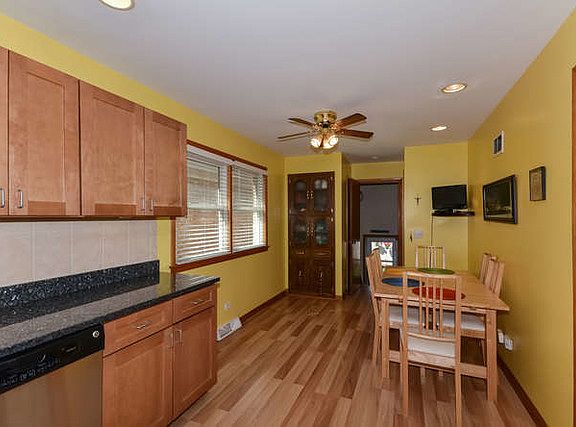 5th image of 4441 N Keokuk Ave