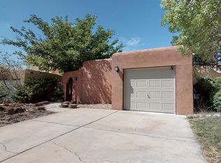 10301 Cueva Del Oso NE, Albuquerque, NM 87111