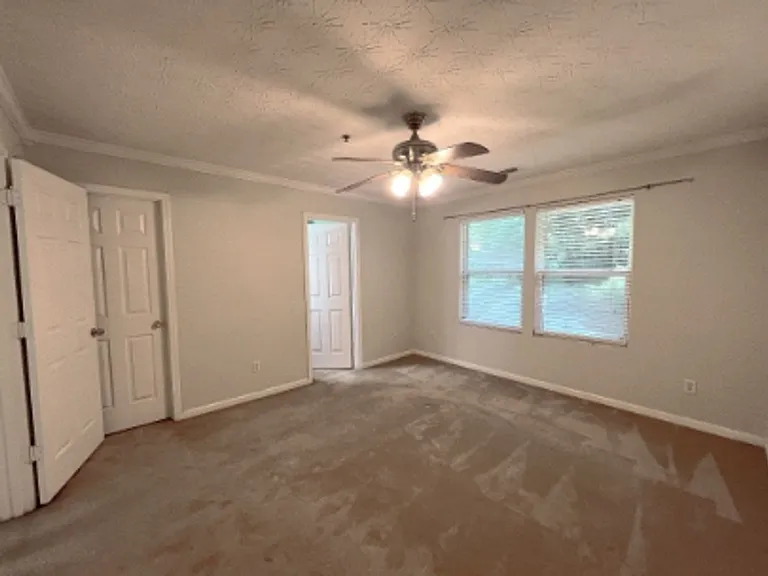 158 Ellis Dr — Photo 11