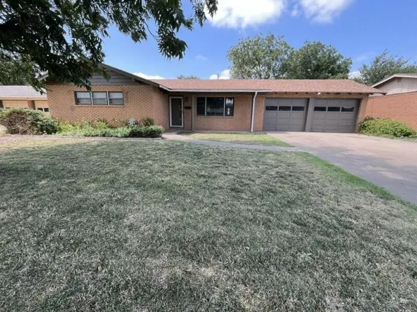 1307 Garland St, Plainview, TX 79072