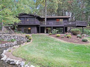 538 Indian Lakes Rd NE, Sparta, MI 49345