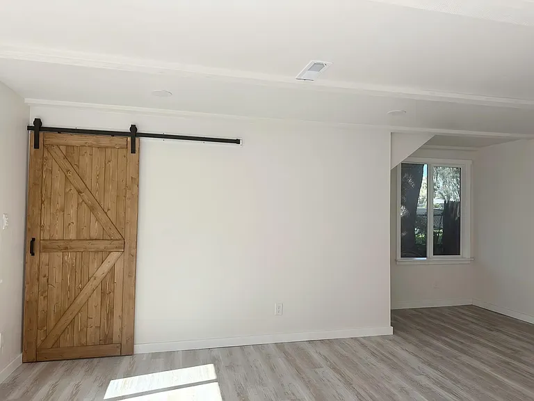 1300 Oak Ave #1 — Photo 12