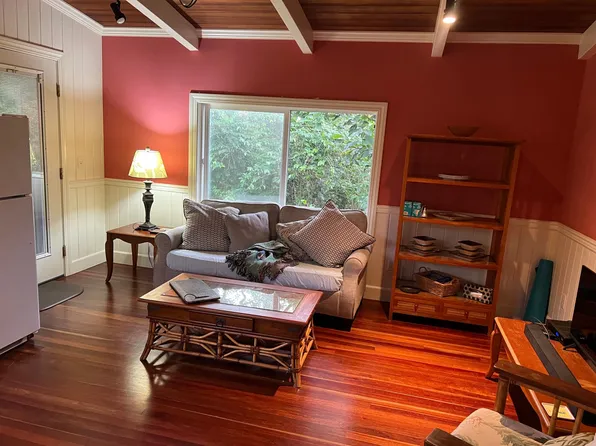 (undisclosed Address), Captain Cook, HI 96704