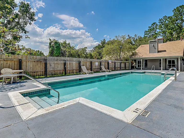 Springwood Townhomes — Photo 4
