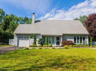 13 Valley Rd, Manalapan, NJ 07726