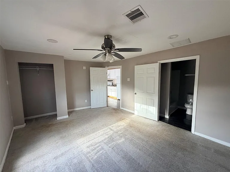 13217 Player St #B — Photo 8