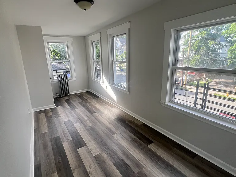 120 Scheerer Ave #2B — Photo 6
