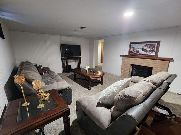 4th image of 1711 Park Ave