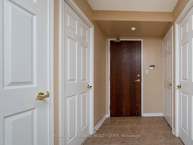 4850 Glen Erin Dr #704 — Photo 4