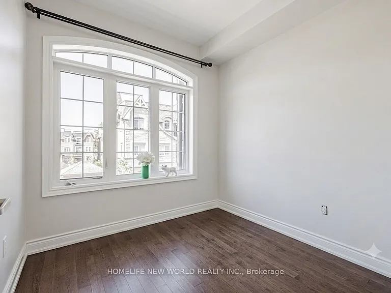 77 Glazebrook Dr — Photo 5