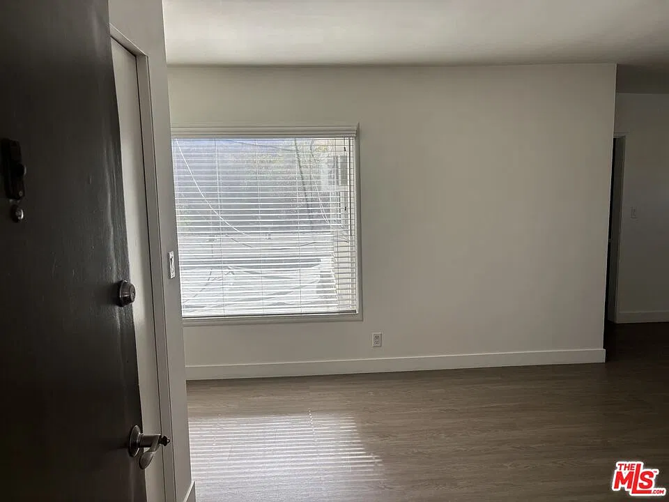 1 bed, 1.0 bath, $2,400 — Photo 4