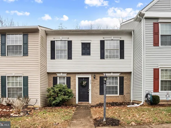 309 Wind Ridge Dr, Stafford, VA 22554