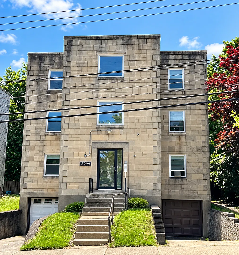 2909 Chartiers Avenue — Photo 1