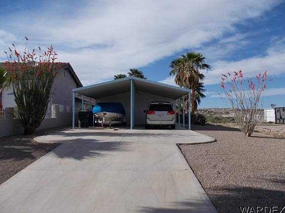 1st image of 723 Riverfront Dr