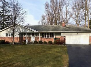5308 Shadyside Dr, Clarence, NY 14031
