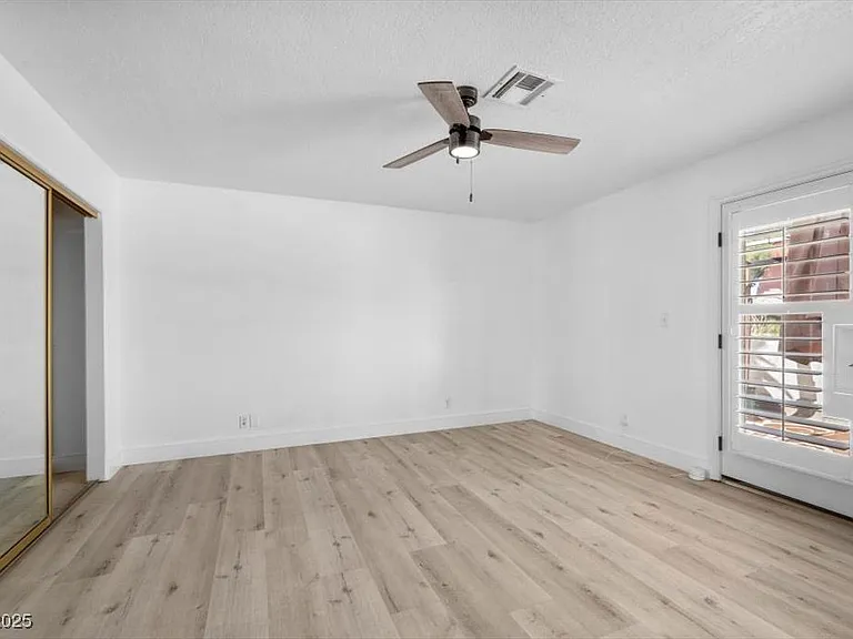 1695 Montessouri St — Photo 23