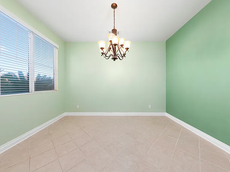 39299 Gainsborough Dr — Photo 15