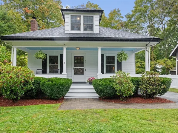 32 Chester Brook Rd, Waltham, MA 02452
