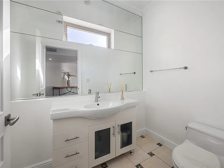 918 S Wooster St #2 — Photo 30