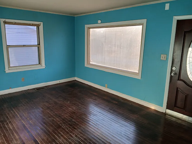 4136 Blenhein Rd — Photo 3