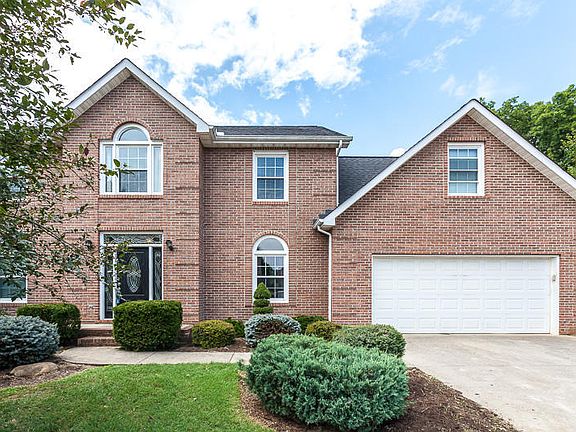 3rd image of 2807 Fawnridge Ln