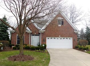 324 Champions Ct, Avon Lake, OH 44012