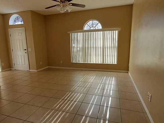 5th image of 18325 Brookpark Dr