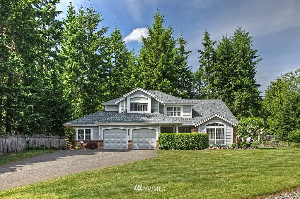 5771 Londonderry Loop NW photo 1