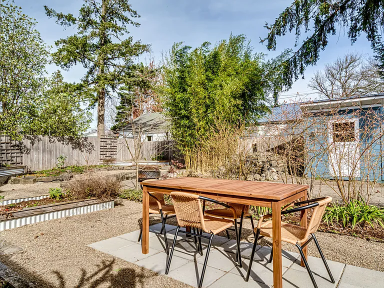 1425 Polk St — Photo 29