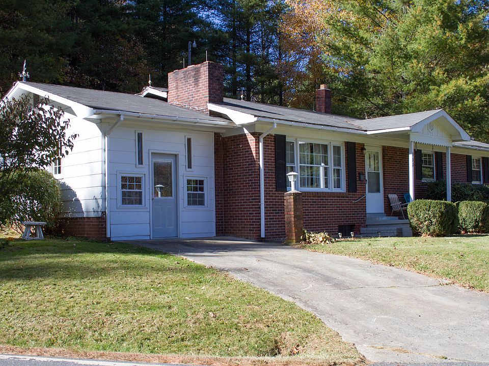 1st image of 300 E. Mill Creek Rd.