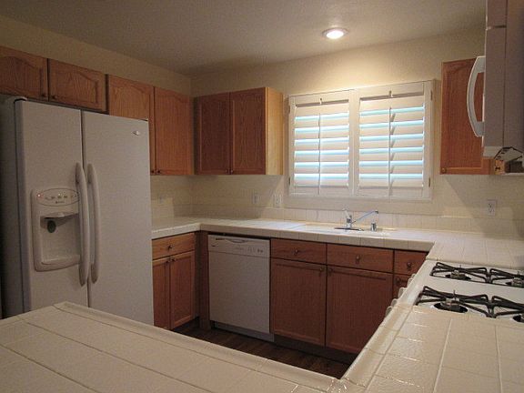 3rd image of 401 Amber Pine St APT 206