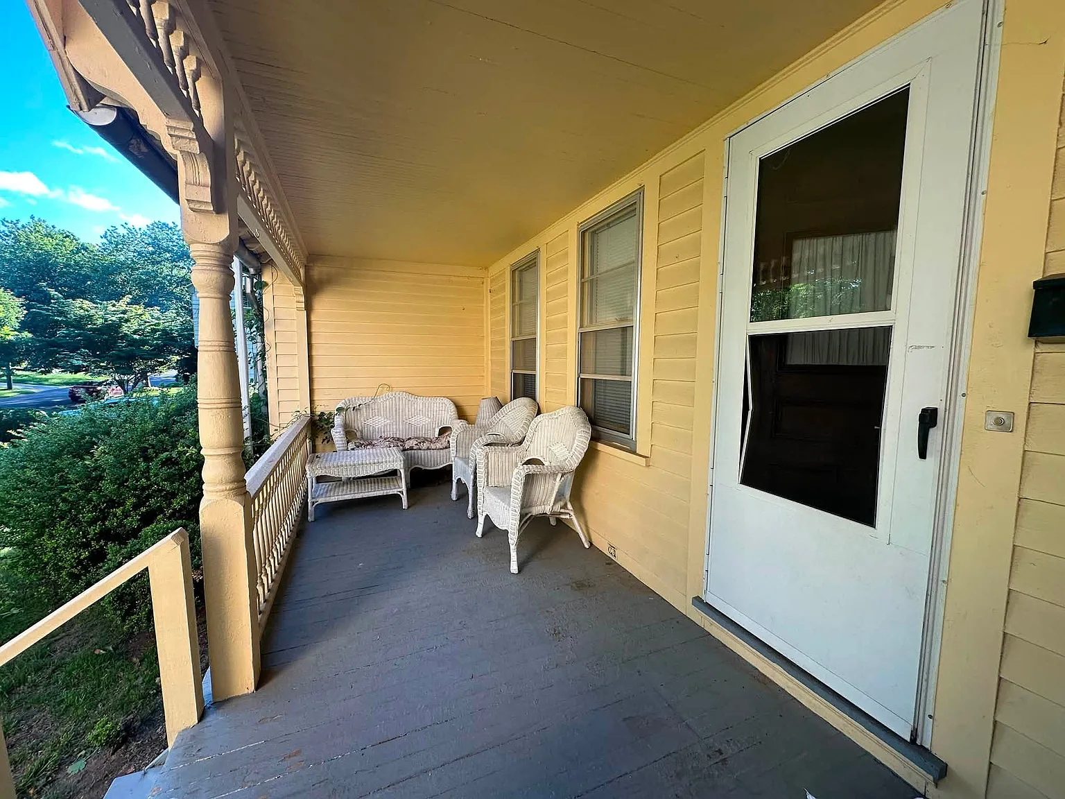 2 bed, 890 sqft, $1,500 — Photo 2