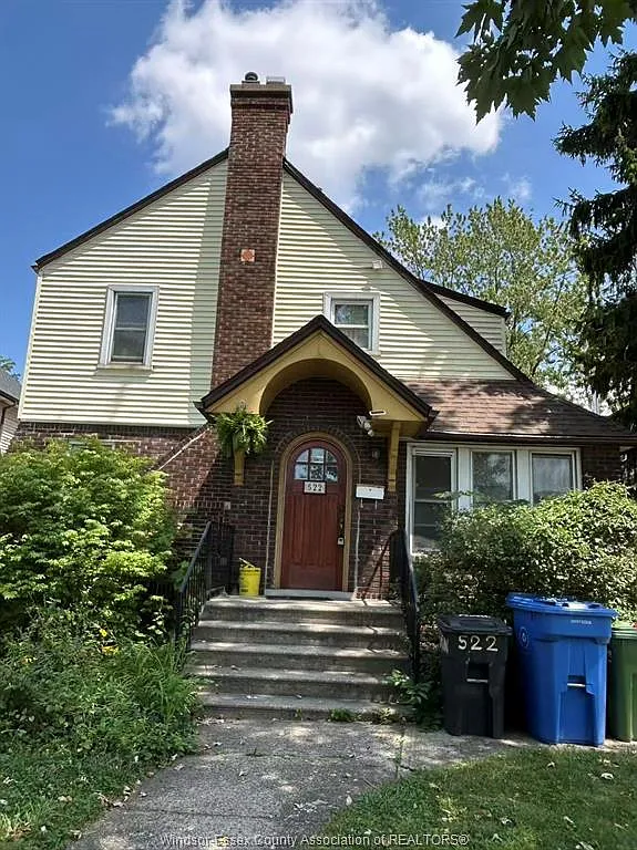 6 bed, $2,000 — Photo 1