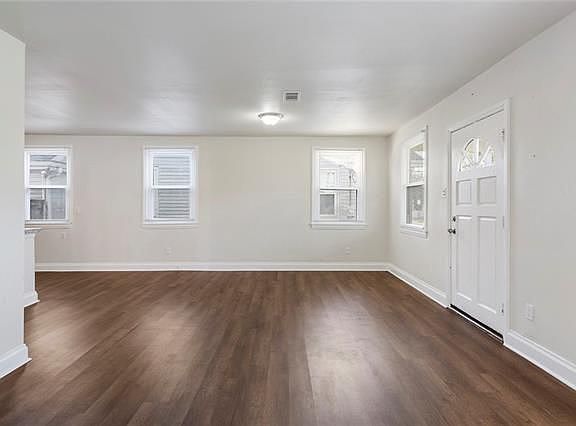 5th image of 3828 William Ave