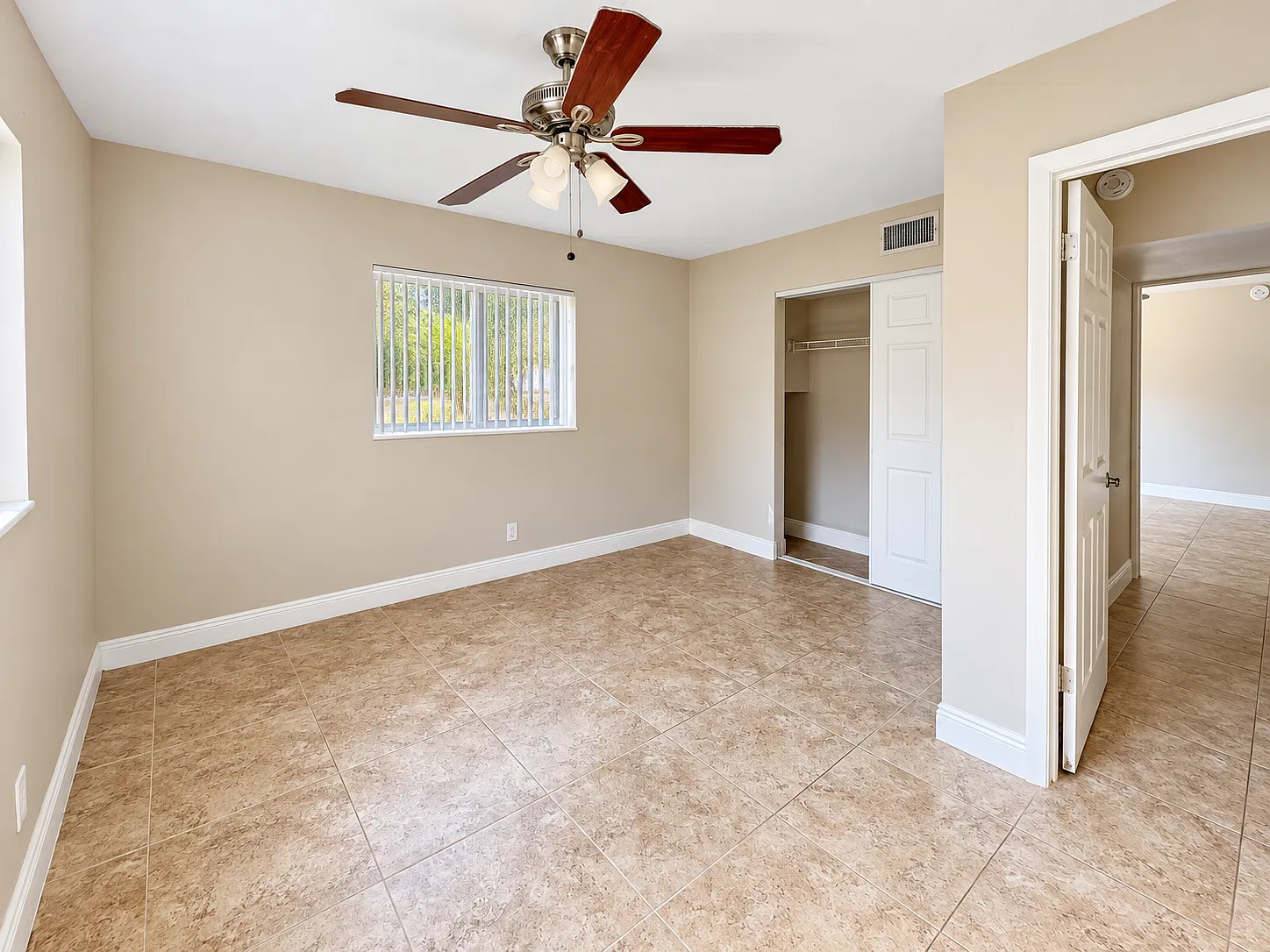 1 bed, 700 sqft, $2,100 — Photo 3
