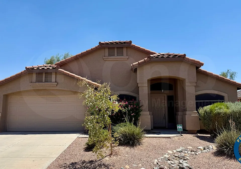 42259 W Chisholm Dr