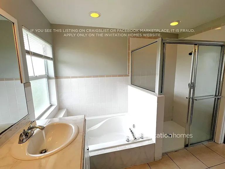 1835 SW Dalmatian Ave — Photo 8
