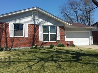 3214 Catesby Ln, Saint Charles, MO 63301