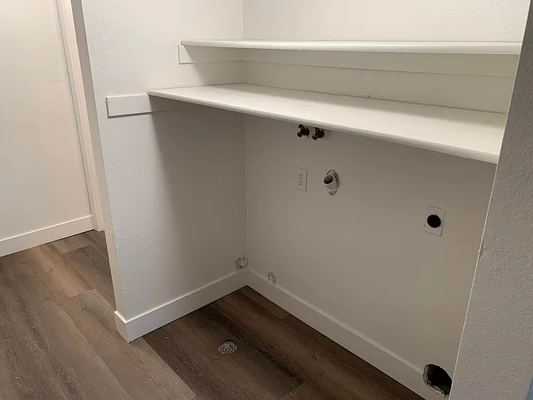 399 W 200 N — Photo 34