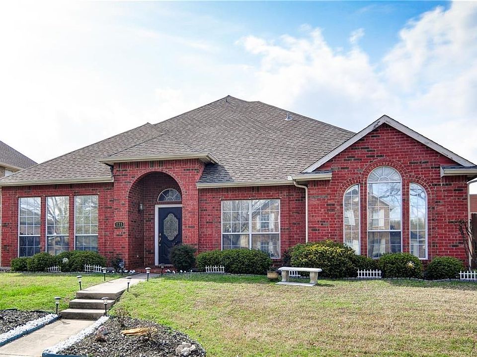 1st image of 131 Oakbend Dr