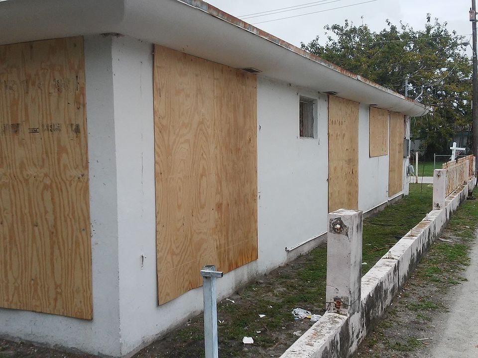 2nd image of 1510 NW 69th Ter
