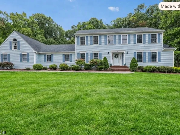 12 Hemlock Ln, Roxbury Twp., NJ 07836