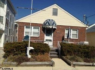 335 43rd St S APT 1, Brigantine, NJ 08203