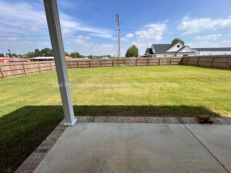 100 Countryside Way — Photo 15