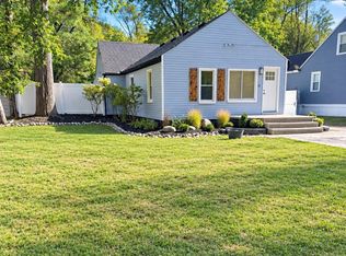 21210 Berg Rd, Southfield, MI 48033